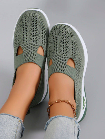 Women's Shoes 2025 Spring New Middle aged and Elderly Mom Shoes Soft soled Breathable Women's Casual ShoesSports Shoes