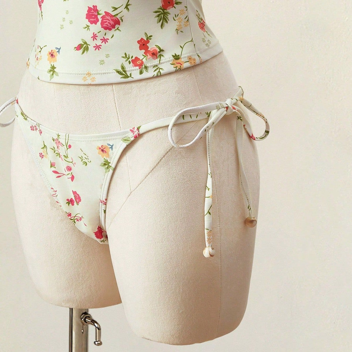 Trendy Floral Print Tankini Two-Piece Swimsuit with Halter Neck And Strap for Women High Waist Sexy Tight Fit Backless Swimwear