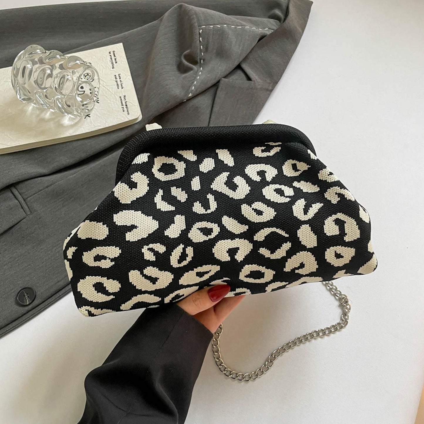 Dopamine Leopard Print Clutch Bag with Detachable Strap Elegant Crossbody Bag Women's Fashion Handbags for Women and Girls