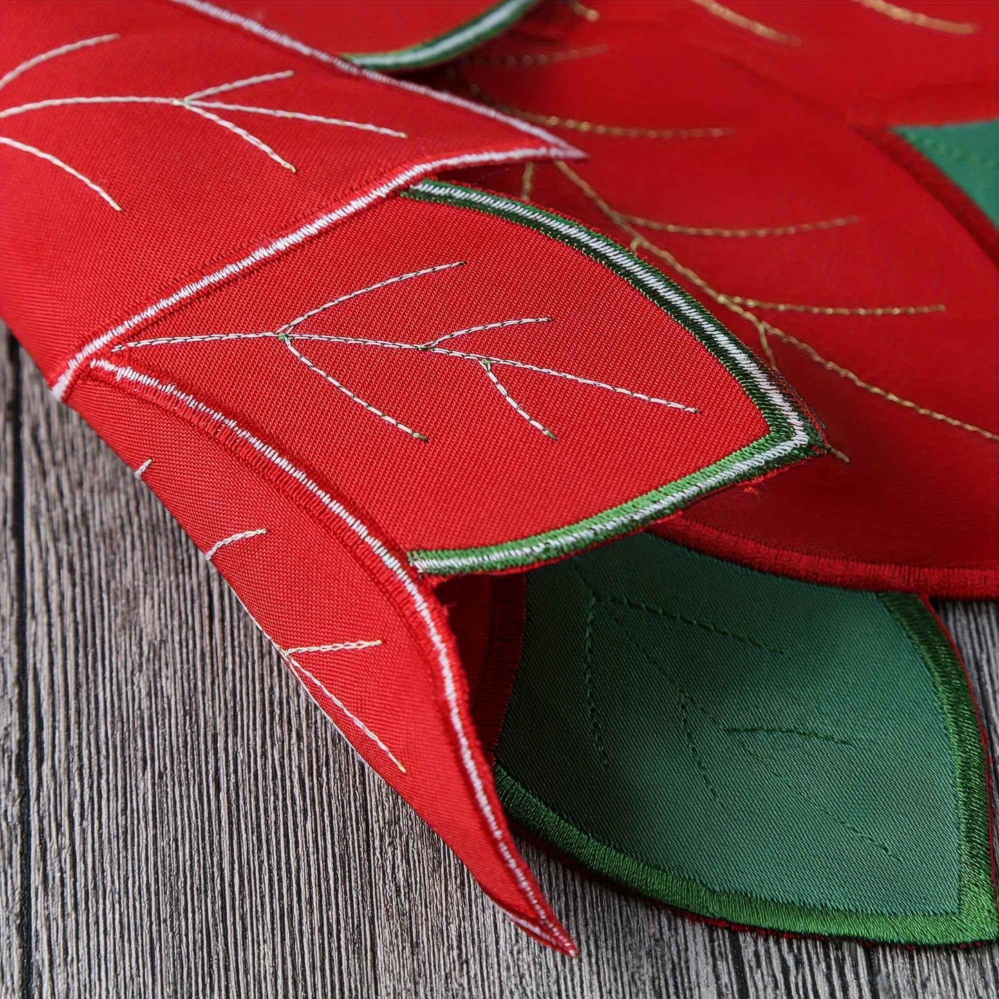 4/2PCS 35X35CM Christmas Embroidered Table Flag Tablecloth European Embroidered Placemat Modern Nordic Circular Cover Tablecloth