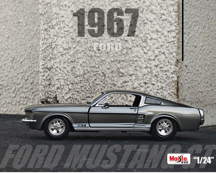 Maisto 1:24 1967 Ford Mustang GT Alloy Sports Car Model Diecast Metal Racing Vehicles Car Model Simulation Collection Kids Gifts