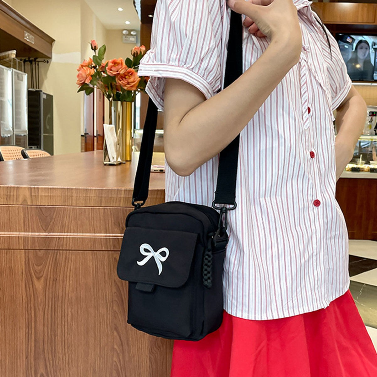 Japanese-style cute bow student single-shoulder bag, soft and girly forest-style lady's commuter small crossbody bag