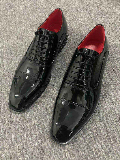Man Fashion Genuine Patent Leather Single Soes Back Rivet Decoration Lace Up Male Round Toe Male Black Party Wedding Shoes