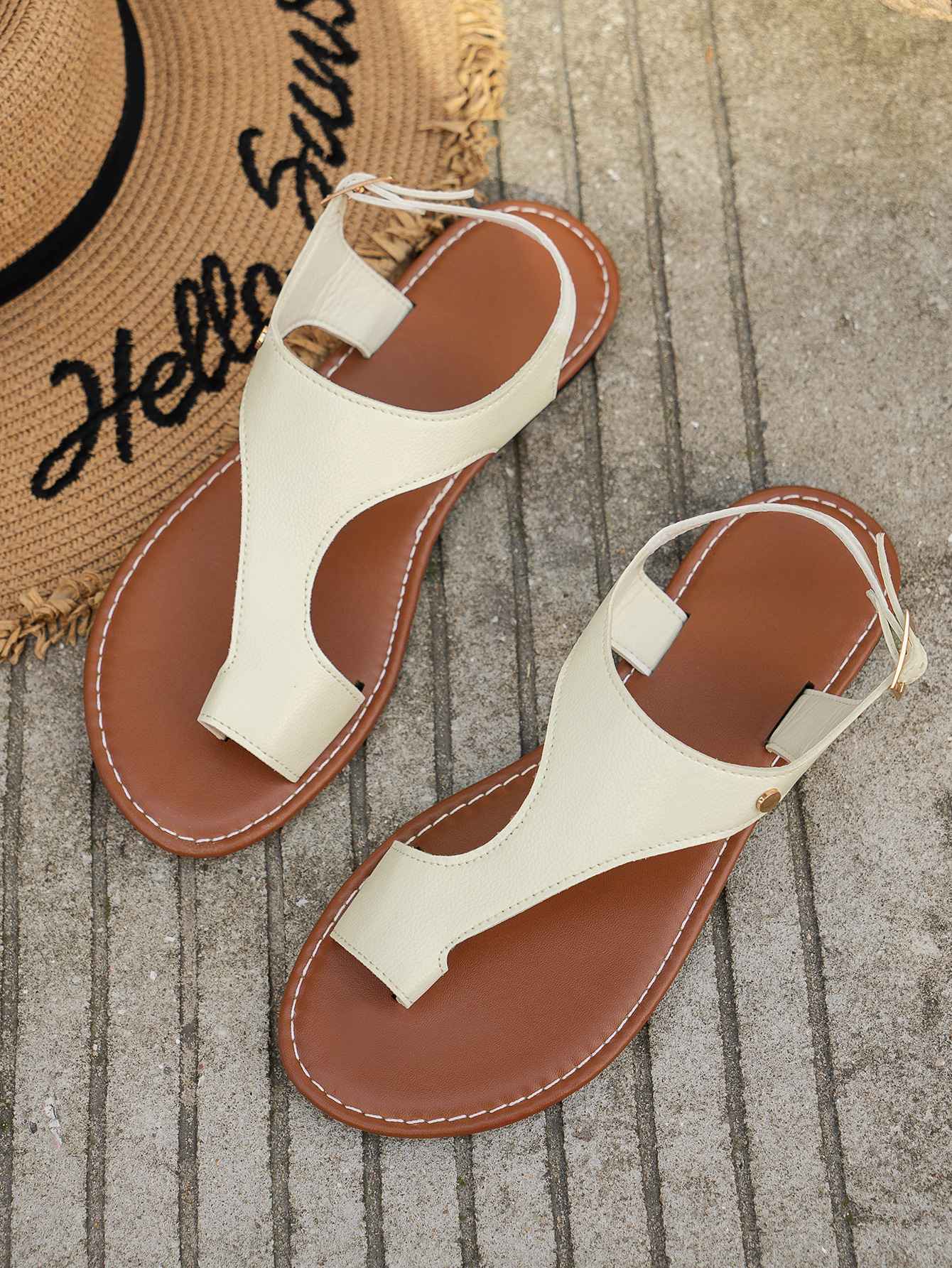 Women Minimalist Thong Sandals PU Leather Open Toe Ladies Beach Shoes Lightweight Soft for Women Sexy Slippers Sandals Buckle