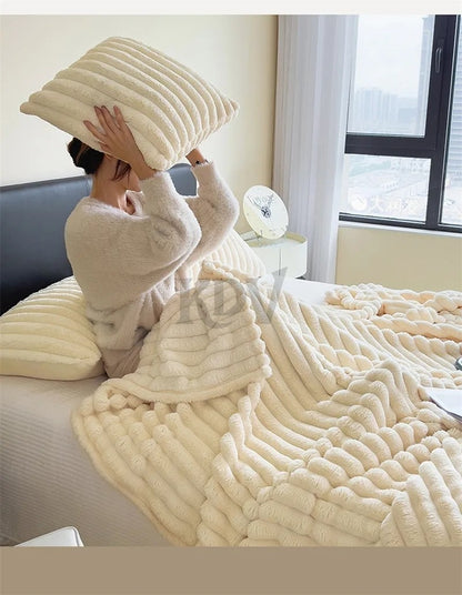 Luxury Soft Faux Rabbit Fur Throw Blanket Fluffy Warm Solid Color Plush Blanket for Sofa Bed Single Double Spring Autumn Plaid