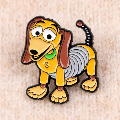 1-6 unidades/conjunto Figuras de Brinquedo de Animação Mista Broches Esmaltados Alfinetes de Lapela de Desenhos Animados Emblema em Mochilas Acessórios de Roupa Presentes