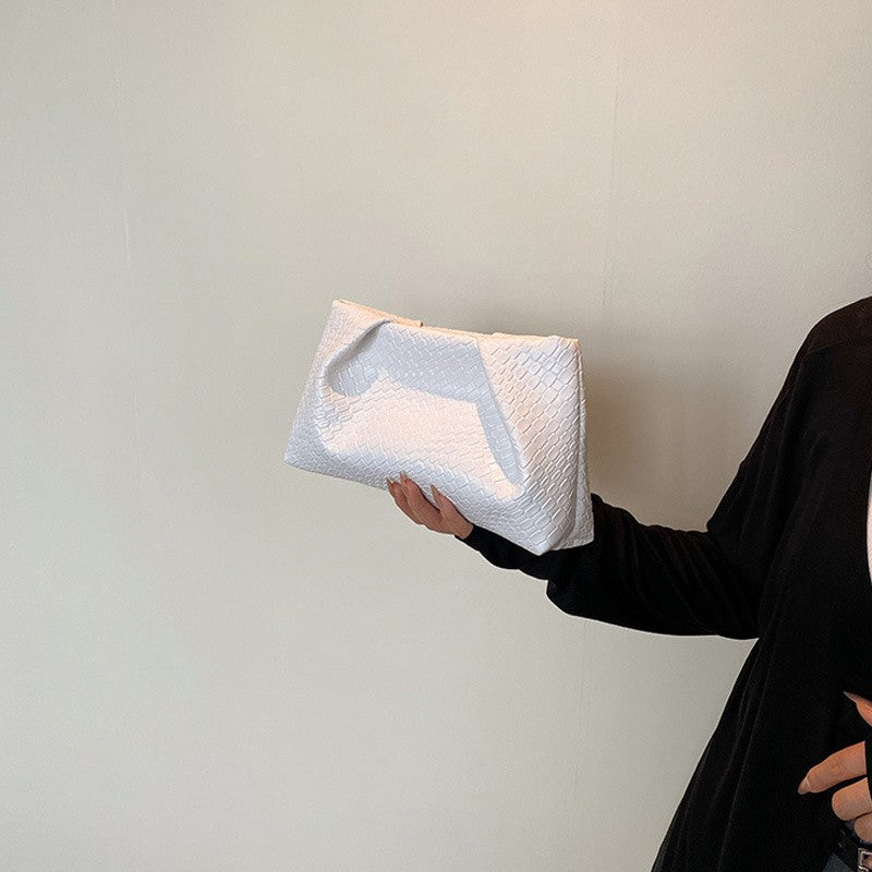 Large Capacity Shoulder Bag New Fashion Popular Woven Commuter Simple Clutch Bags Retro Evening Phone Pocket