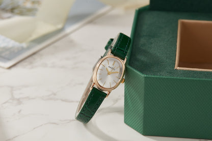 Elegant and fashionable ladies watch simple smooth dial oval case ladies quartz watch