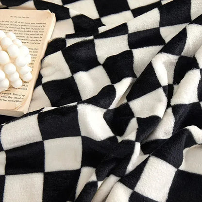 Flannel Blanket for Bedroom Soft Air Conditioning Blanket Checkerboard Elements Sofa Blanket Portable Nap Shawl Towel