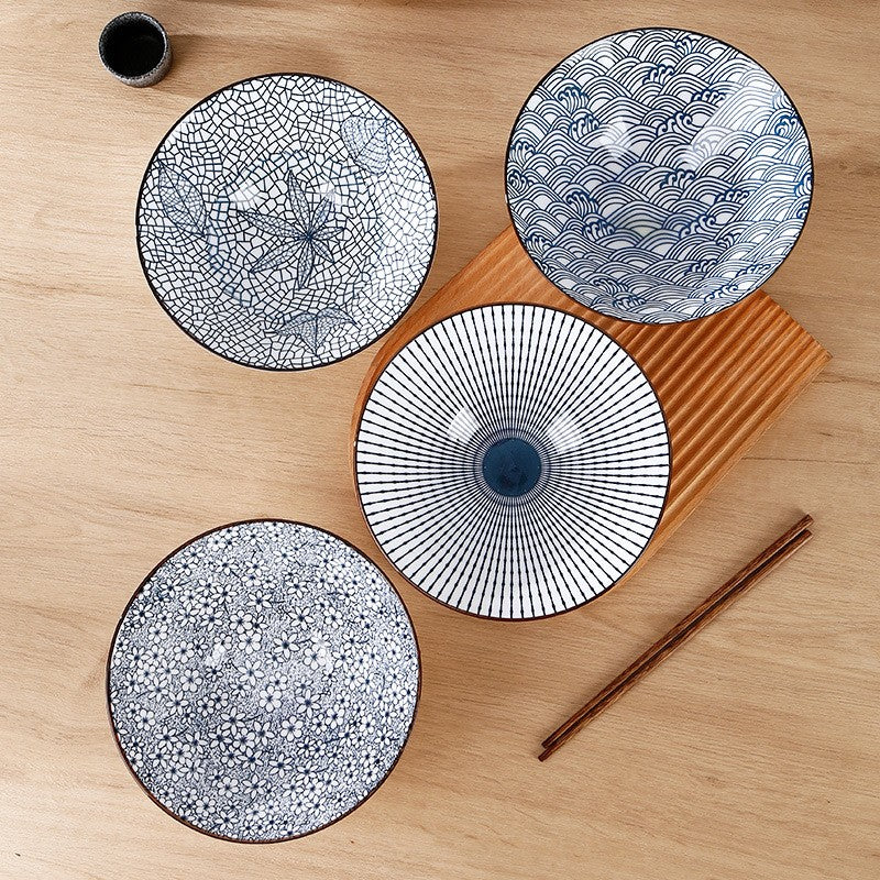 Tigela de chapéu japonesa e coreana de 8 polegadas Tigela de macarrão instantâneo vermelha de cerâmica para casa Tigela de sopa grande tigela de chifre cor sob esmalte