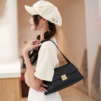 Internet Celebrity Retro Small bag for Women In Autumn and Winter, new trendy crossbody bag, fashionable one shoulder small bags