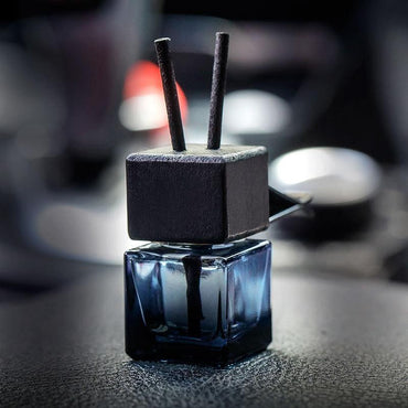 Square Glass Bottle Car Pendant, Air Freshener Empty Diffuser, Aromatherapy Ornament for Auto Decoration