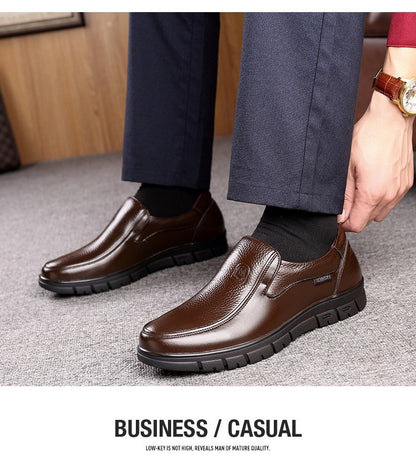 2024 Men's Genuine Leather Shoes Head Leather Soft Anti-slip Rubber Loafers Shoes Man Casual Real Leather Shoes 38-46