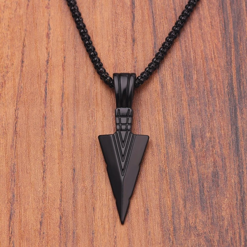 Colar Masculino Design Preto Fosco Com Pingente de Flecha Corrente Joias Hip Hop Punk Rock Presente de Natal Halloween Para Homens Mulheres