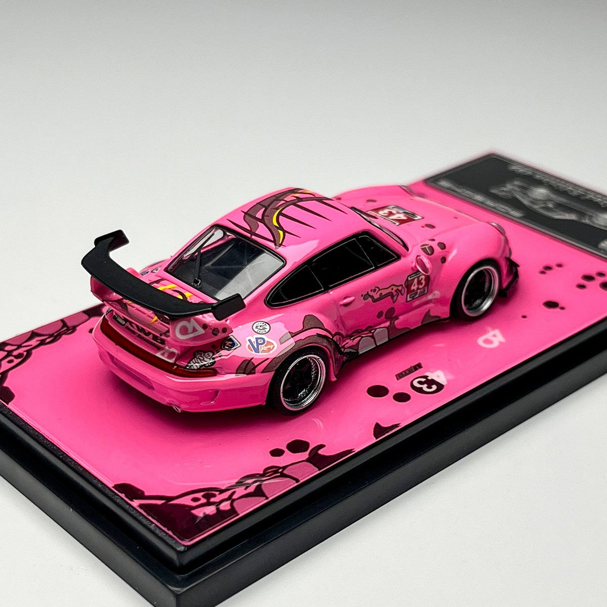 In-Stock Flame 1:64 Rwb 993 964 Pink/Green Dinosaur Paint Simulation Alloy Miniature Die-Cast Car Model Custom Children Toy Gift