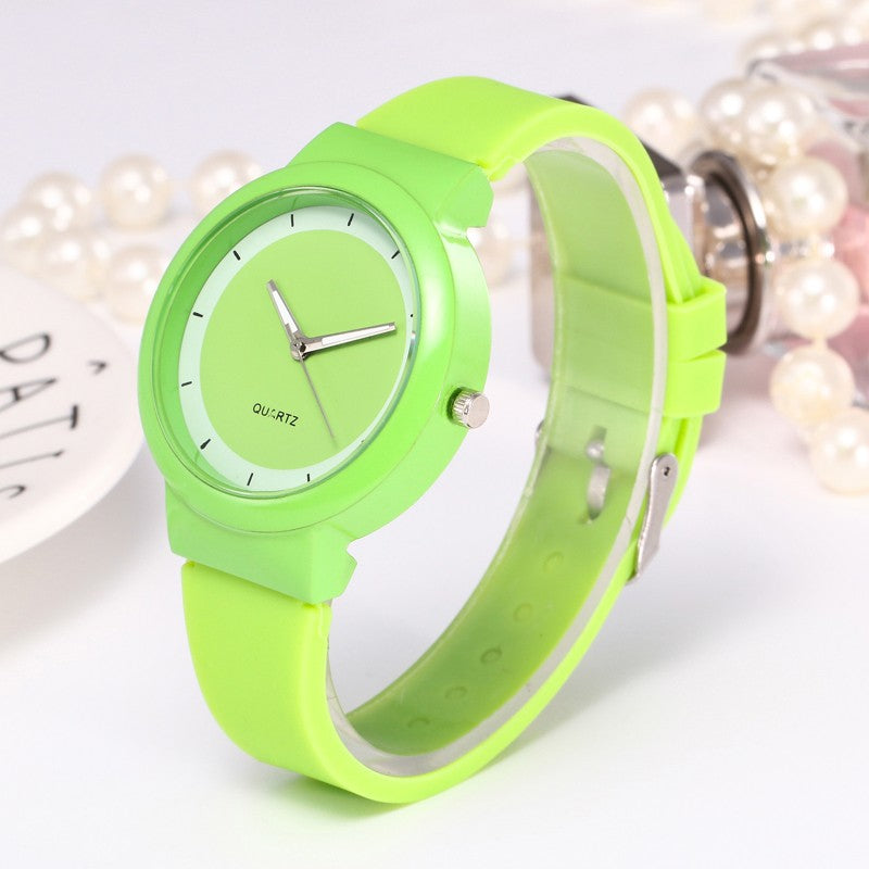 Cross border New Geneva Simple Casual Candy Color Silicone Watch Fashion Male and Female Student Couple Performance Goods
