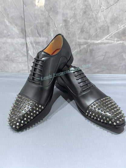 Sapatos Masculinos Loafer Bico Fino de Couro Legítimo Preto Moda Masculina Primavera Outono Cadarço Salto Quadrado Sapato com Rebite Único