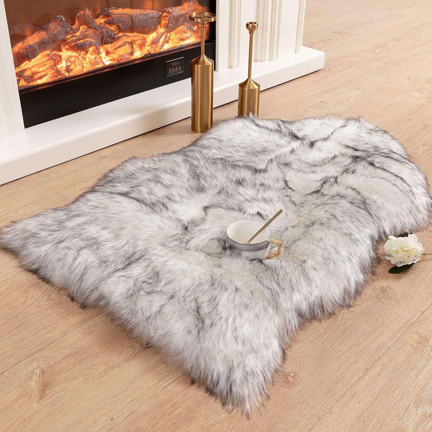 Soft Shaggy Faux Fur Rug Non-Slip Floor Mat 60x90CM Extra Thick Plush Bedroom Rug for Living Room Warm Carpet Machine Washable