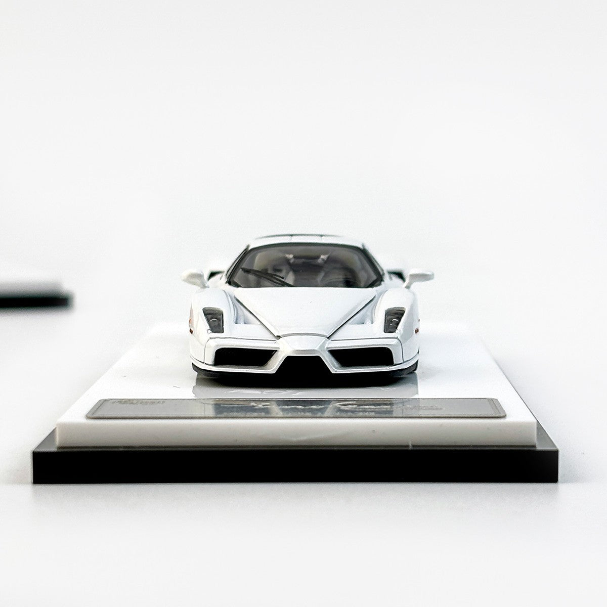 Rei Modelo 1:64 Edição Enzo Figura Simulação Liga Abre-Tampa Miniatura Die-Cast Carro Modelo Personalizado Brinquedos Presente Ornamento Colecionável