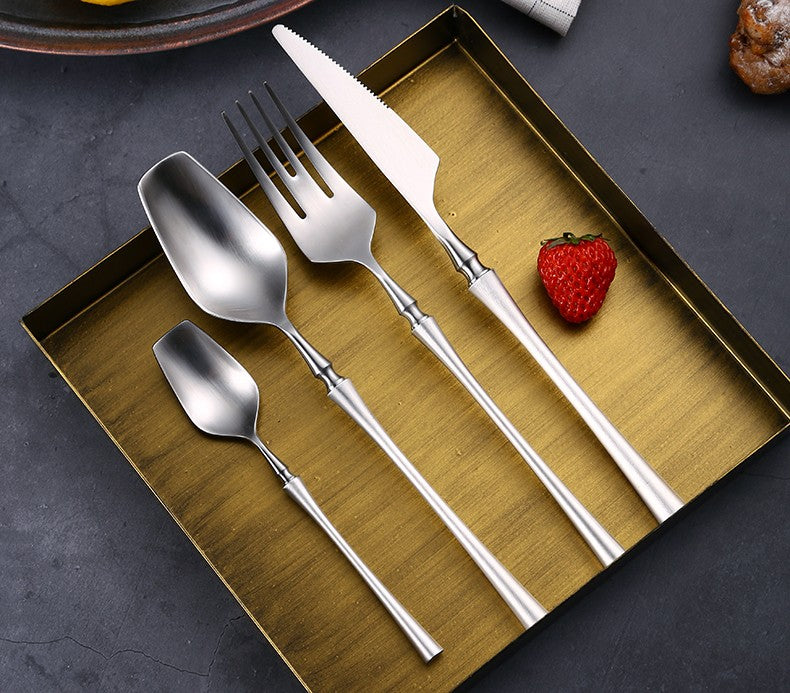 Conjunto de Talheres 24 Peças Aço Inox Fosco Preto Dourado Jogo de Talheres de Mesa Faca Colher Garfo Lavável em Lava-louças