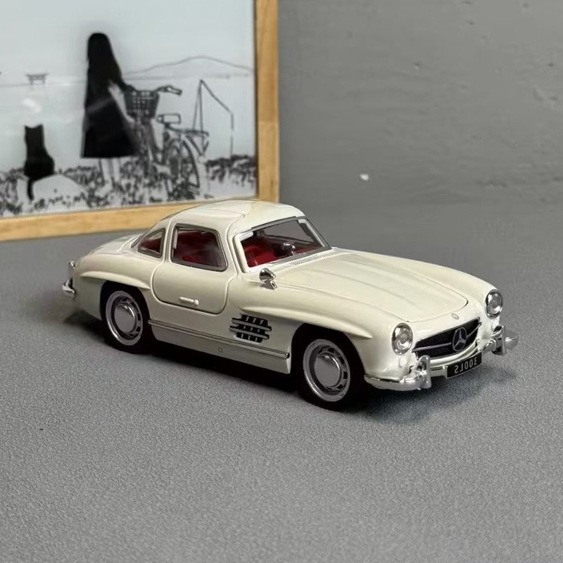 1:32 Mercedes Benz 300SL Classic Car Alloy Car Diecast Model Simulation Miniature Car Model Decorative Trendy Ornaments For Boy