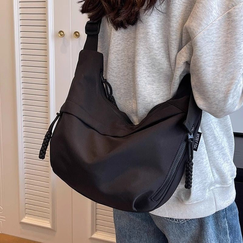 New Crossbody Bag Large Capacity Casual Shoulder Bag Versatile Nylon Dumpling Bag for Women Autumn Winter Fashion