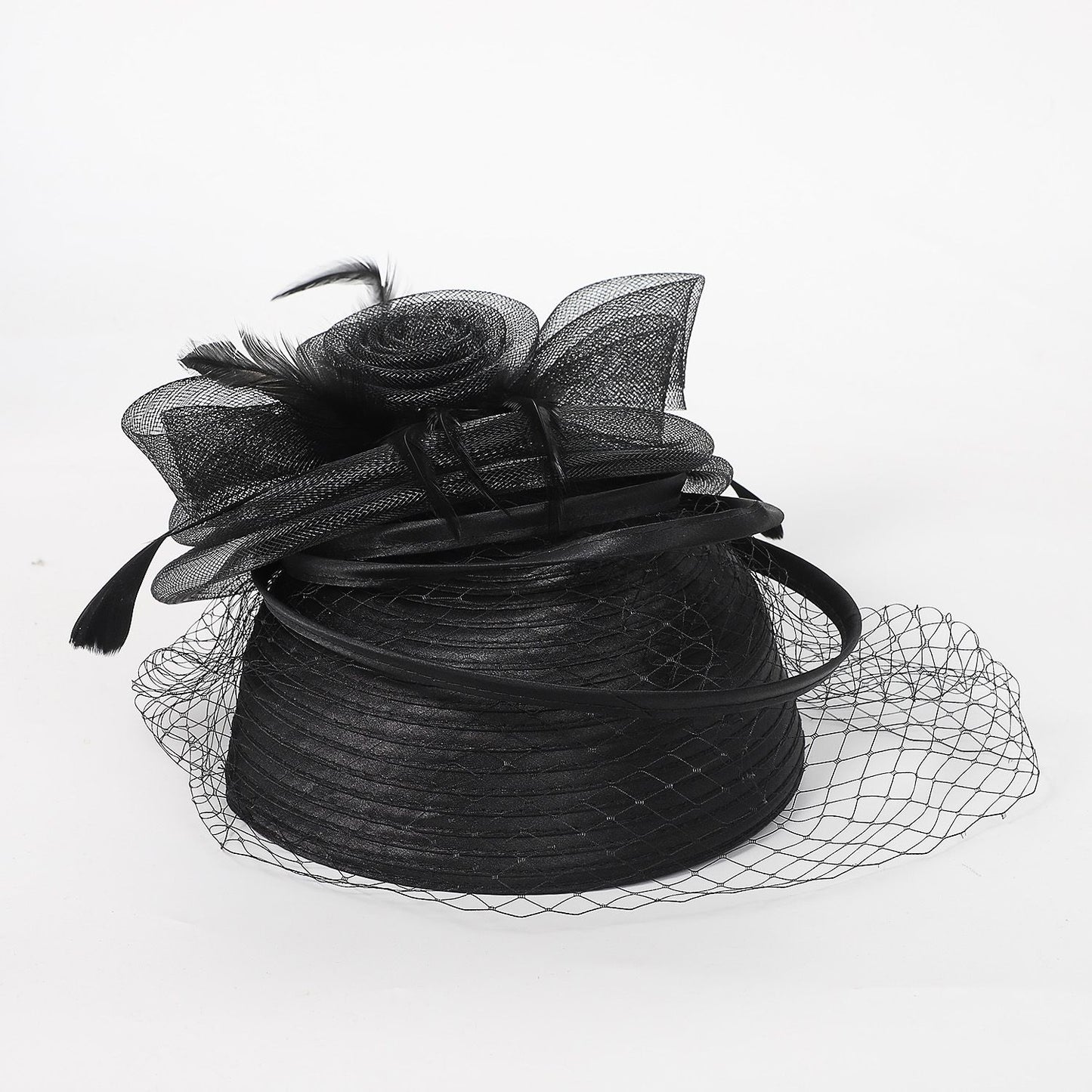 FS Casamento Igreja Chapéus Vermelhos Fascinadores Para Mulheres Com Véu de Pena Festa Coquetel Adorno de Cabeça 2025 Senhora Elegante Chapéu Kentucky Derby