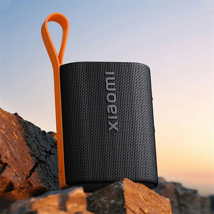 NOVA Xiaomi Sound Pocket IP67 Bluetooth 5.4 Alto-falante Portátil Combo Estéreo TWS 1000mAh 10 Horas de Bateria de Longa Duração Microfone