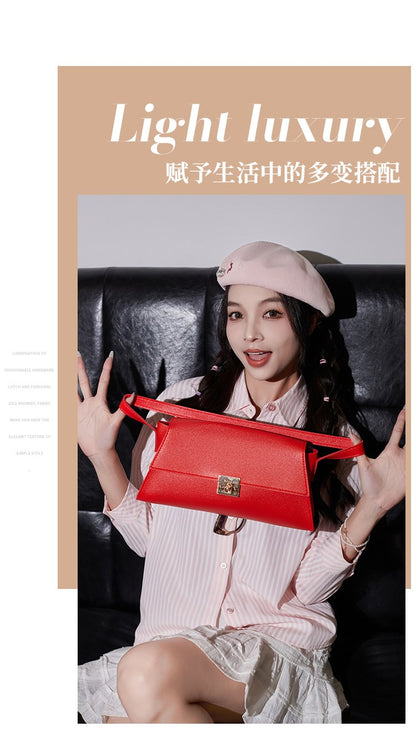 Internet Celebrity Retro Small bag for Women In Autumn and Winter, new trendy crossbody bag, fashionable one shoulder small bags