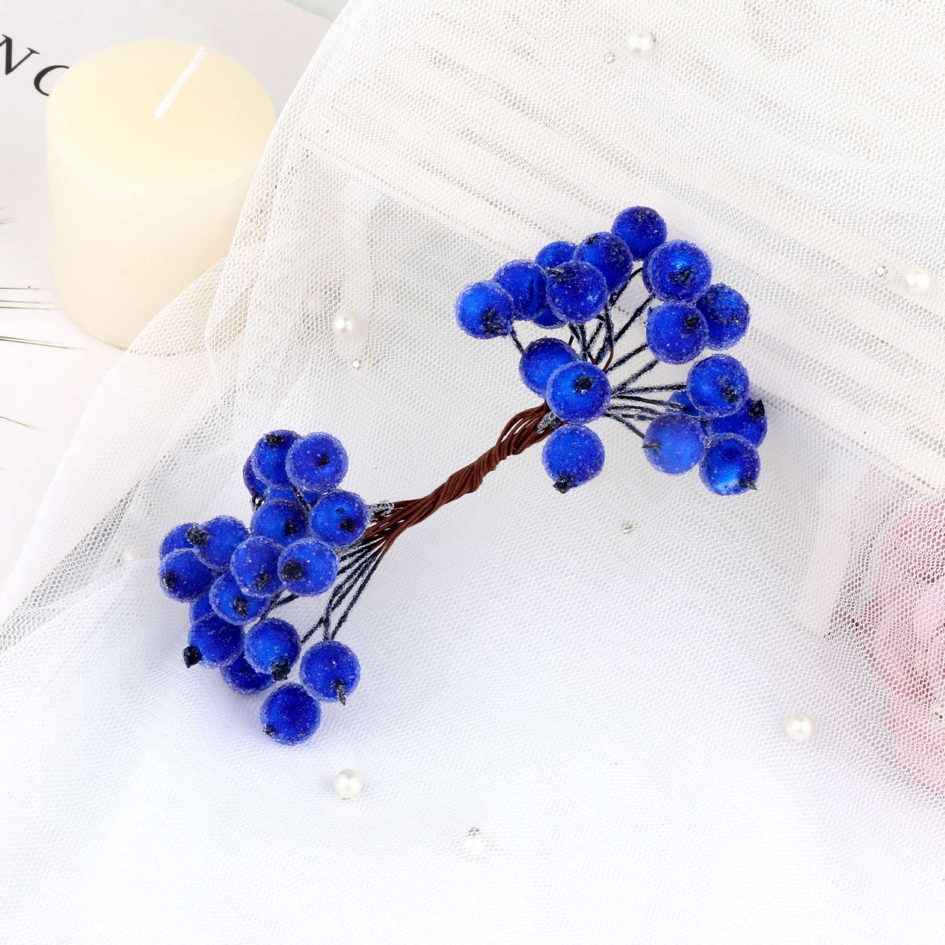 40pcs Mini Christmas Frosted Artificial Berry Vivid Red Holly Berries Wedding Party Decoration Artificial Flowers Home Decor