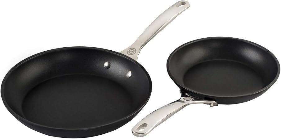 Le Creuset PRO Series Nonstick Cookware Set, 2-Piece (8 & 10 Frying Pans), Gray