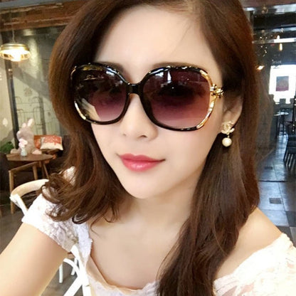 New Classic Vintage Driving Sunglasses for Women Luxurious Fashionable Camellia Hollow-out Women’s Sun Glasses UV400 Protection
