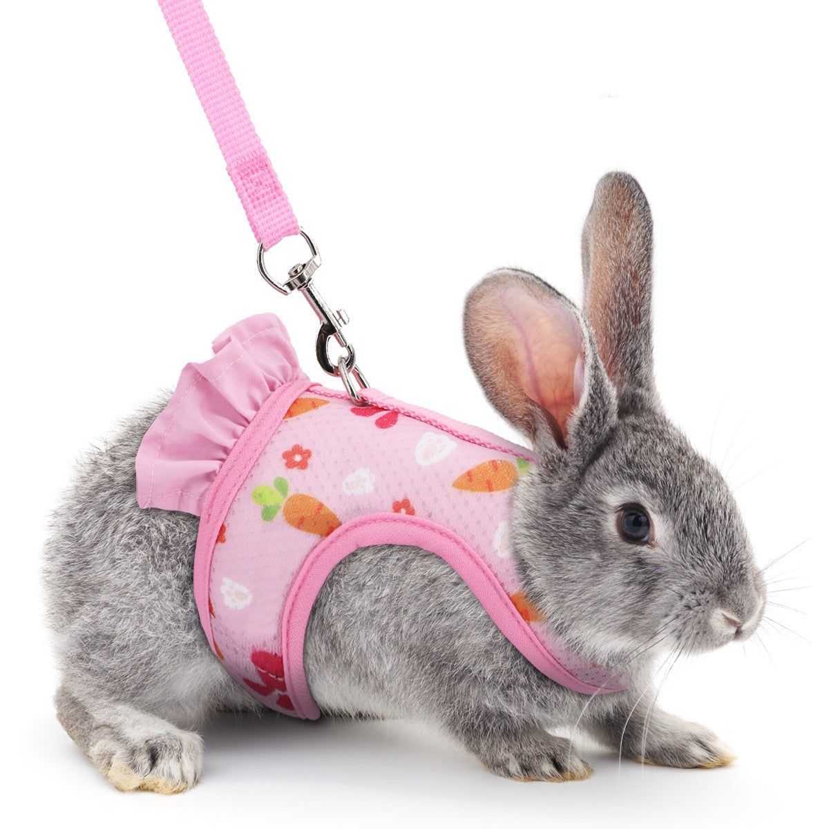 Um conjunto de arnês de peito universal para coelhos de estimação com estampa fofa de rabanete e coleira de tração para uso externo