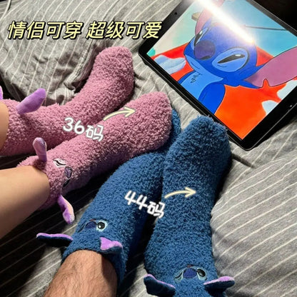 Meias Térmicas Fofas de Desenho Stitch da Disney Meias de Coral Fleece Antiderrapantes para Casa Presente Fofo de Inauguração Presente de Natal Meias de Casal