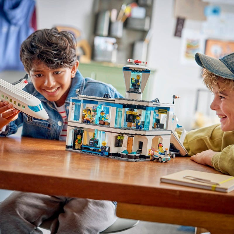 ?Pré-venda em jan.?LEGO® City Aeroporto com Avião (60502) Kit de Montar para Crianças a partir de 8 anos 887 Peças Presente de Aniversário Natal