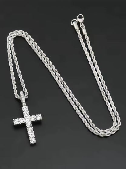 Colar Com Pingente De Cruz De Zircônia E Cristais Banhado A Prata E Corrente Torcida Para Homens E Mulheres? Com um presente grátis
