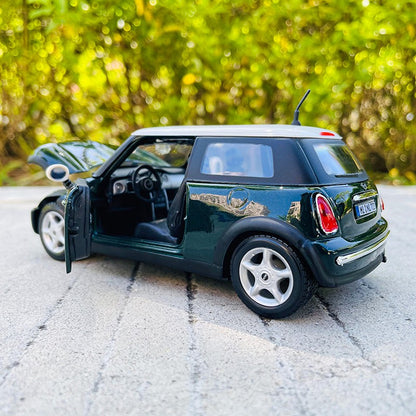Maisto 1:24 BMW MINI Countryman verde liga super carro de brinquedo simulação liga modelo de carro artesanato decoração coleção brinquedo ferramentas presente