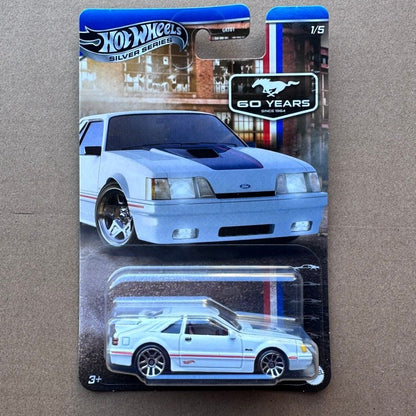 Hot Wheels Carros GRT01-9c6m Mustang 60º Aniversário Conjuntos Ford Mustang GRT Modelos de Veículos Diecast 1:64 Carrinhos de Brinquedo Presente Colecionável