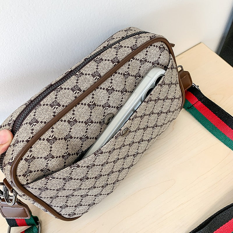 Casual Lightweight Sling Bag with Color Block Strap for Men PU Leather Messenger Bag Trend Wide Strap Crossbody Bags Designer