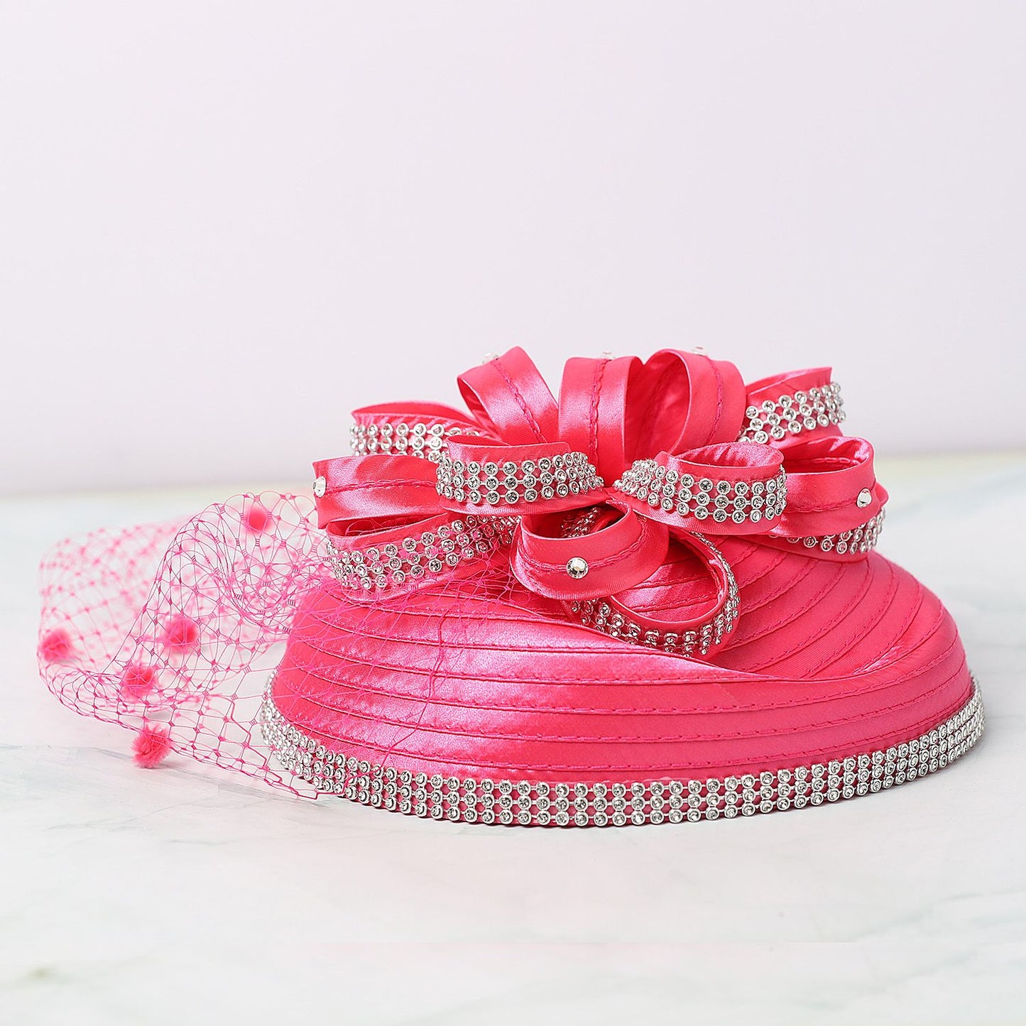 FS Red Wedding Fascinators Pillbox Hats para Mulheres com Véu de Flores Chapéu para Igreja Kentucky Derby Boné Cocktail Tea Party Chapéu de Cabeça
