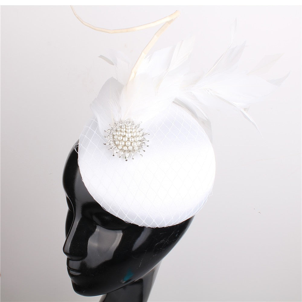Lindo Fascinador de Cabelo de Cetim Magenta Festa Noturna Formal Chapéu para Senhoras de Igreja Chapéu de Casamento Nupcial com Penas